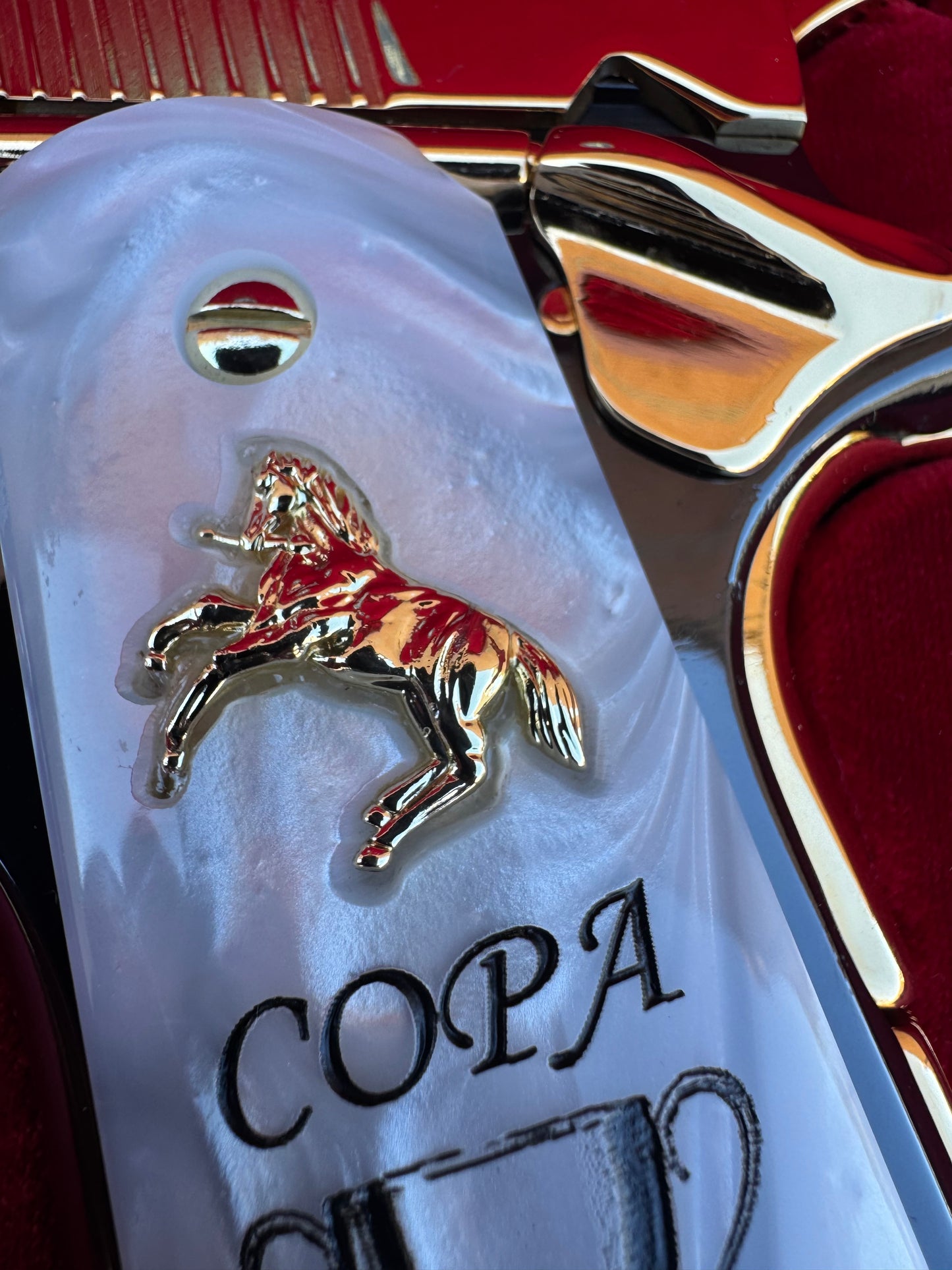 1911 Colt Copa De Oro Horse Grips Pearl (.45 ACP / .38 Super)