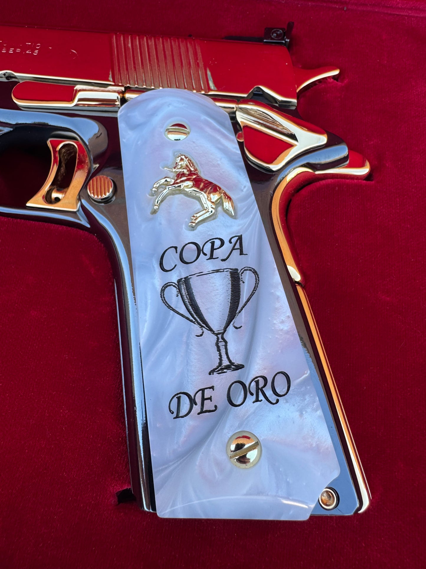 1911 Colt Copa De Oro Horse Grips Pearl (.45 ACP / .38 Super)