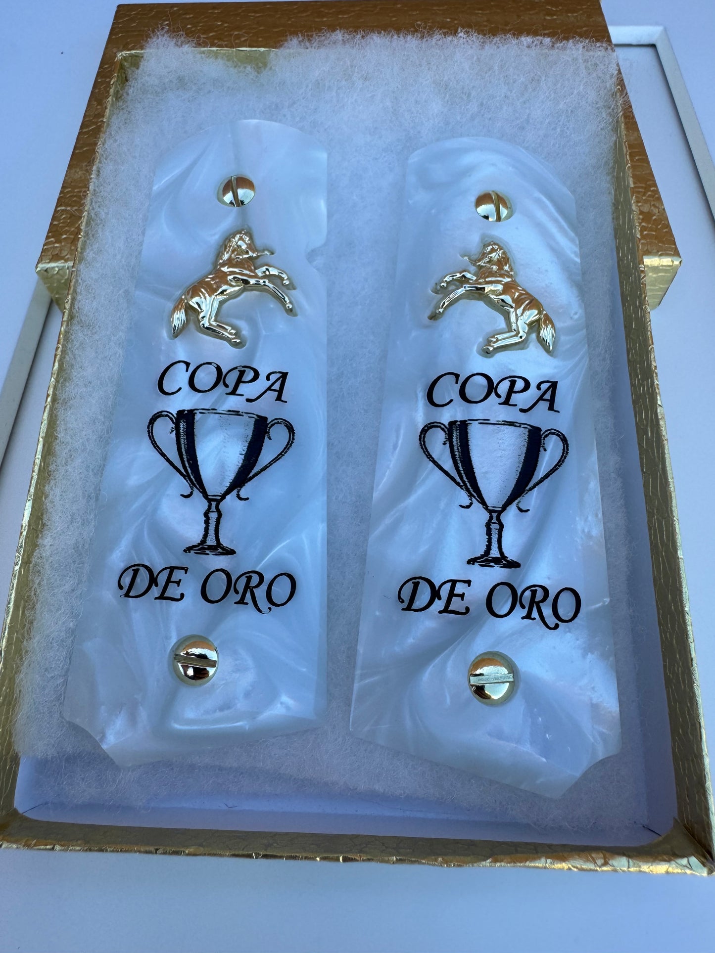 1911 Colt Copa De Oro Horse Grips Pearl (.45 ACP / .38 Super)