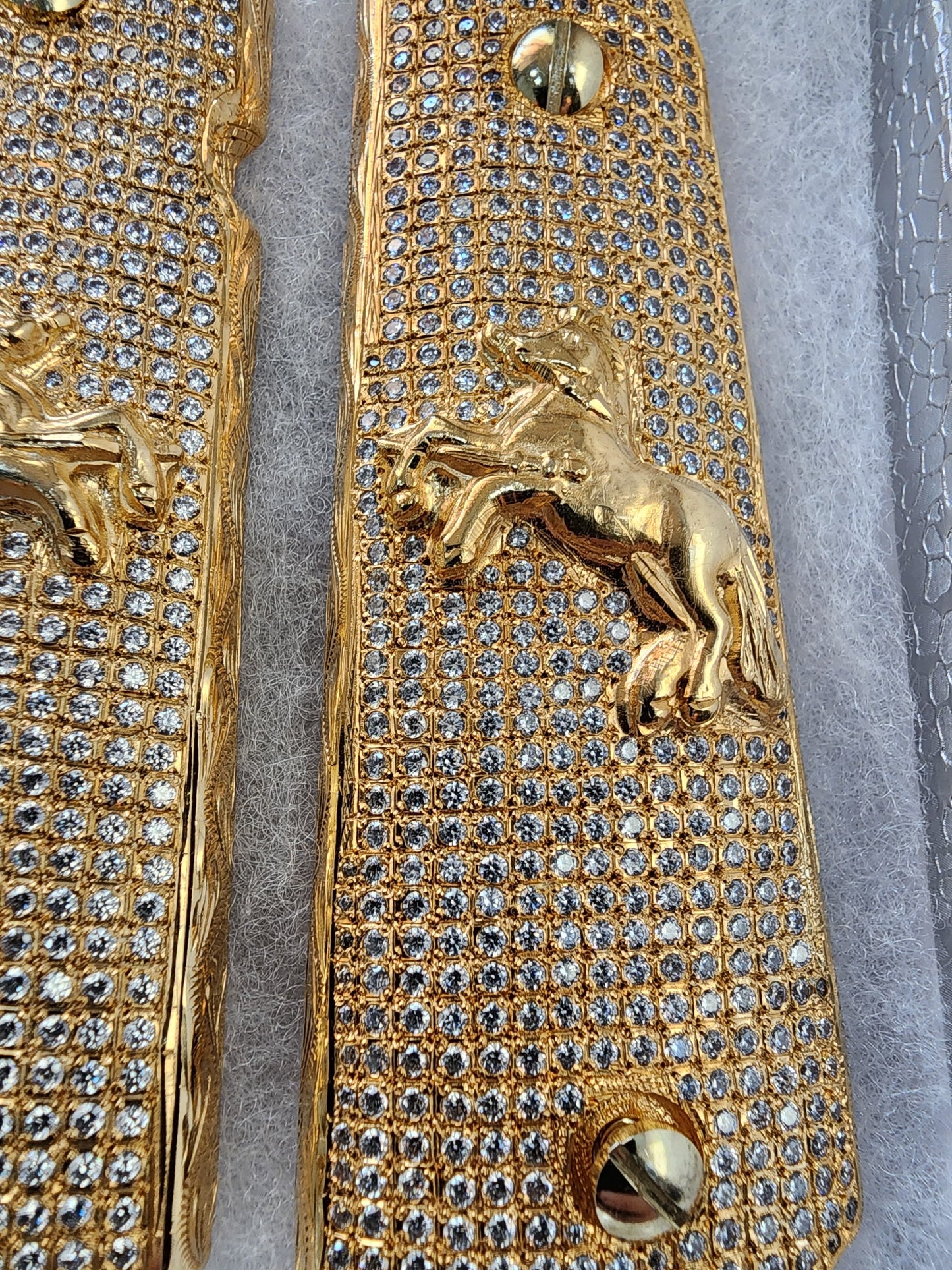 Rampart Horse 1911 Pistol Grips – CZ Stone Inlay – Full-Size 1911