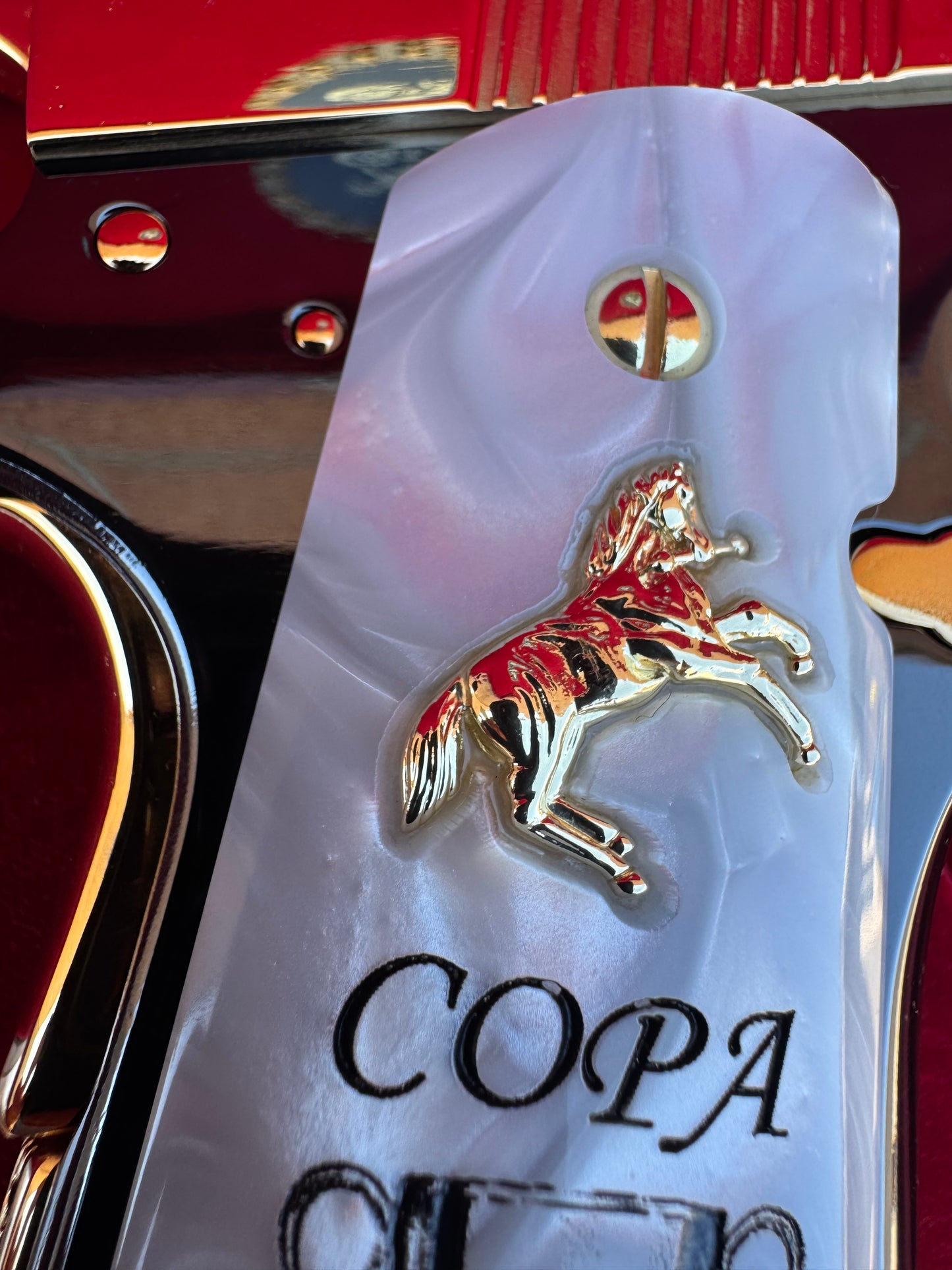 1911 Colt Copa De Oro Horse Grips Pearl (.45 ACP / .38 Super)