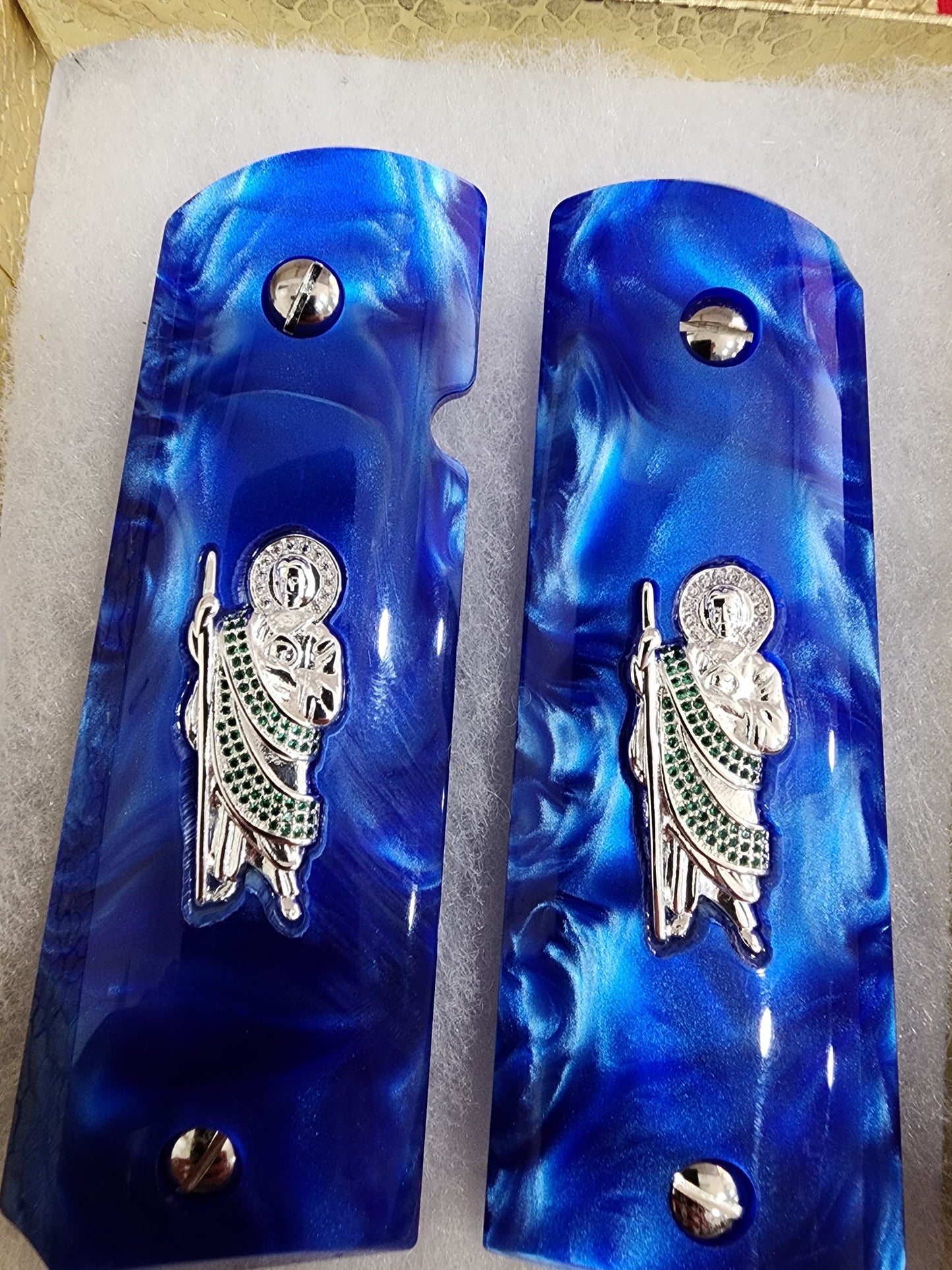 Custom Royal Blue Swirl 1911 Grips with San Judas inlay 24k Gold Plated with CZ stones – Pistol Grips, High Gloss Finish, Fits Full Size Government & Commander Models