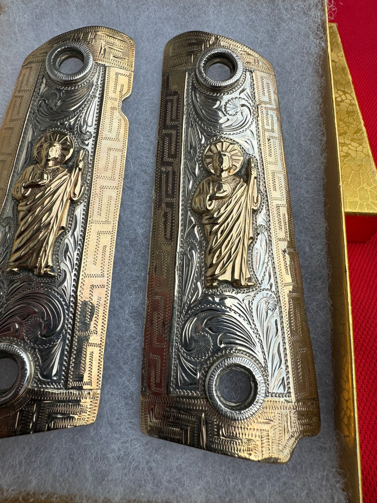 1911 9.25 Silver & 14kt GOLD Engraved Pistol Grips "SAN JUDAS 38 Super 45