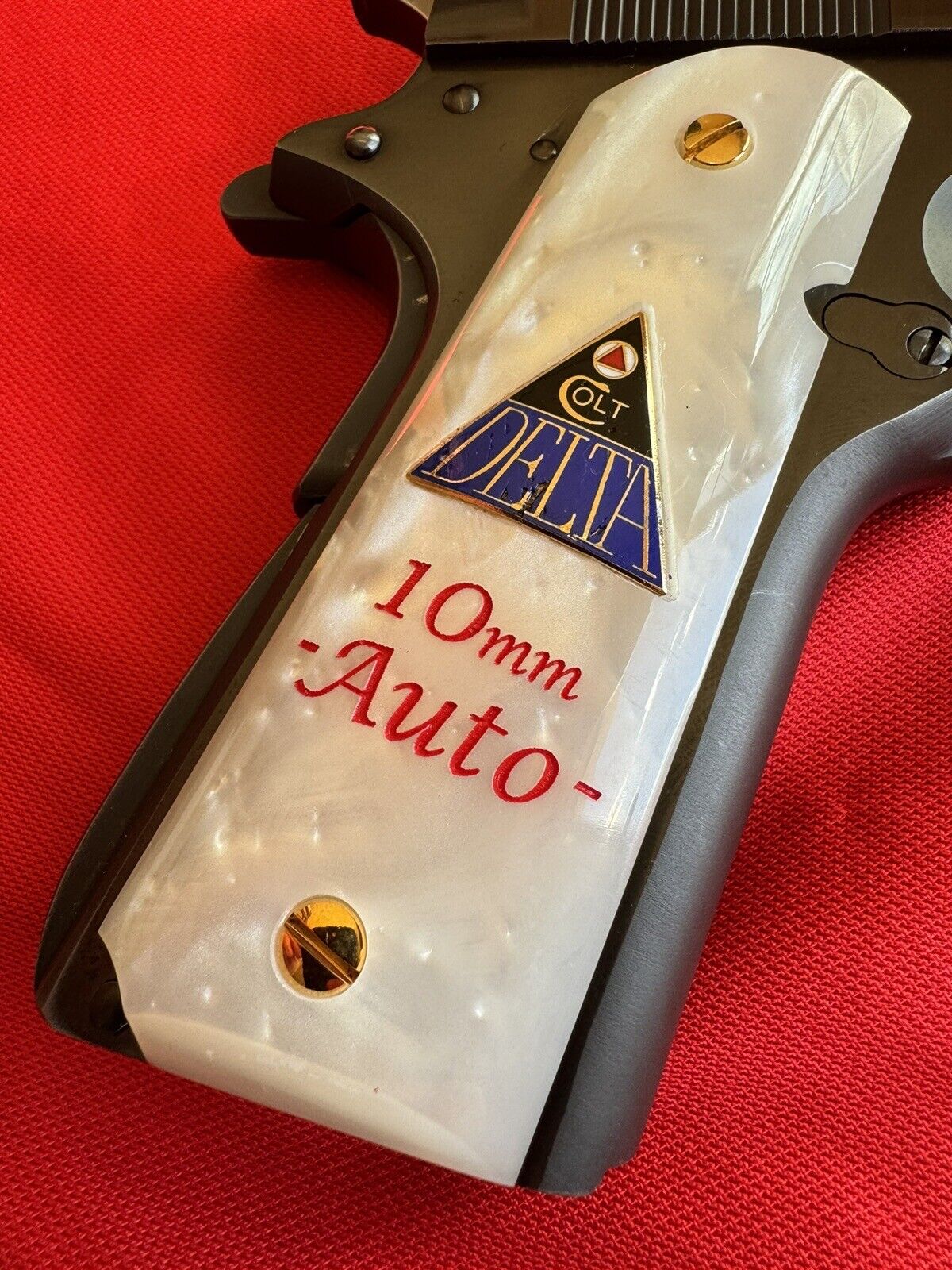 1911 Pearl Custom Designed Delta Elite Medallion Gold Cup 10mm Grips