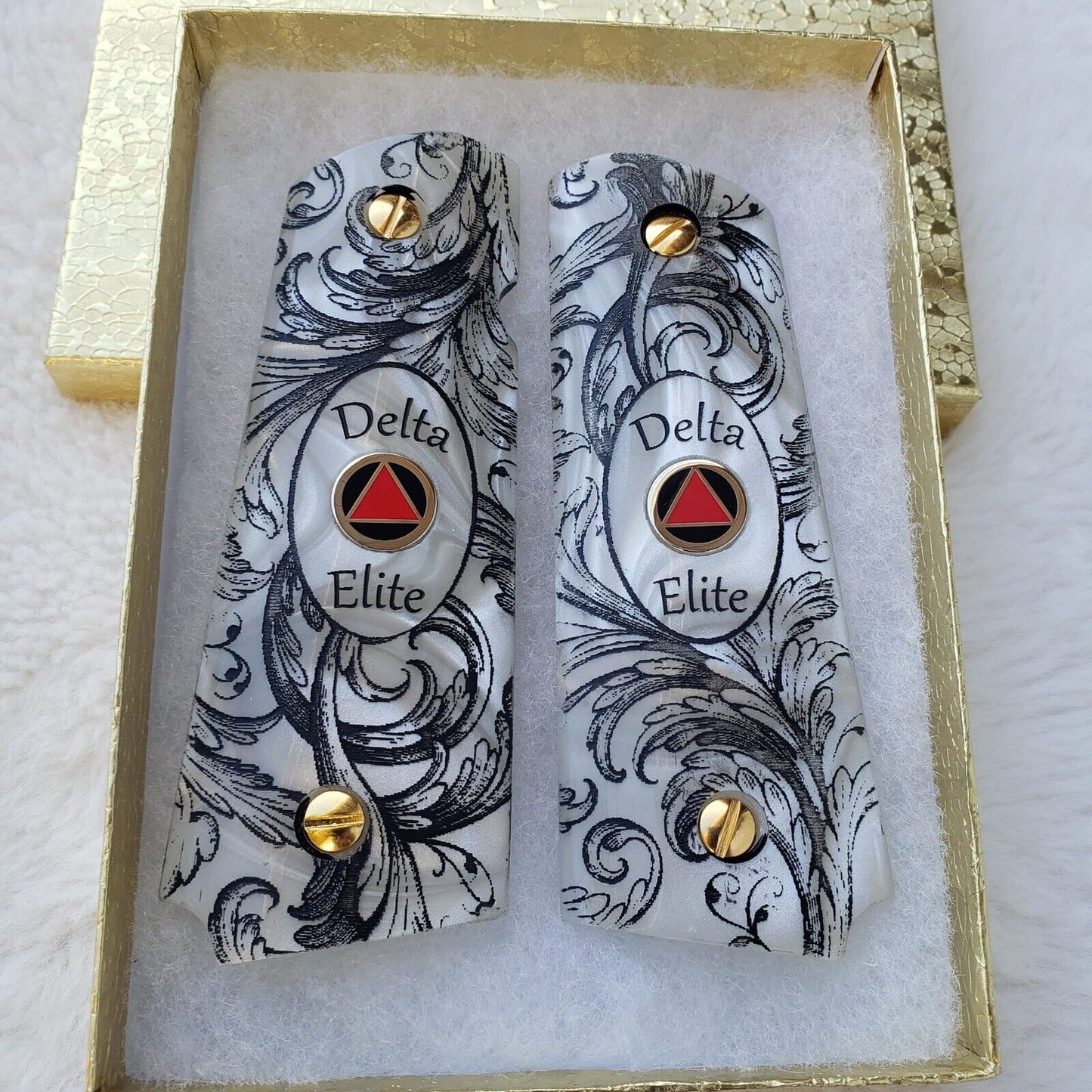 1911 Pearl Laser Engraved Delta Elite Medallion Gold Cup 10mm Grips