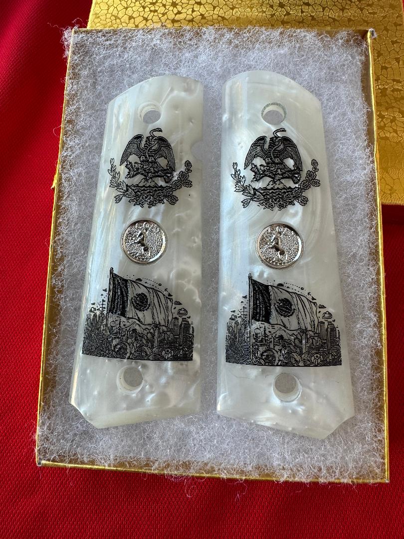 1911 Colt Medallion Mexican Eagle Pearlite Engraved grips 45 38 super Rare