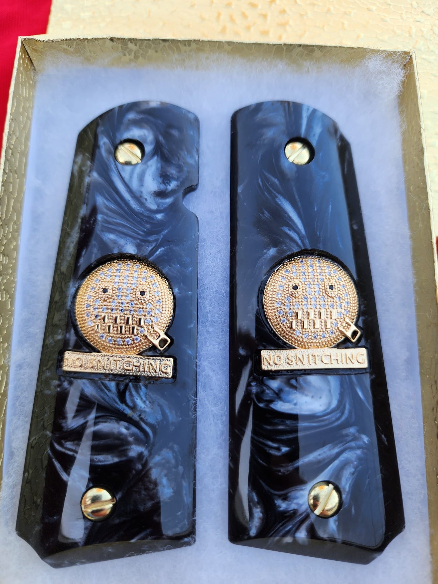 1911 Zipped Face Inlays with CZ Stones & 24K Gold Plated Screws Black Pearlite Grips