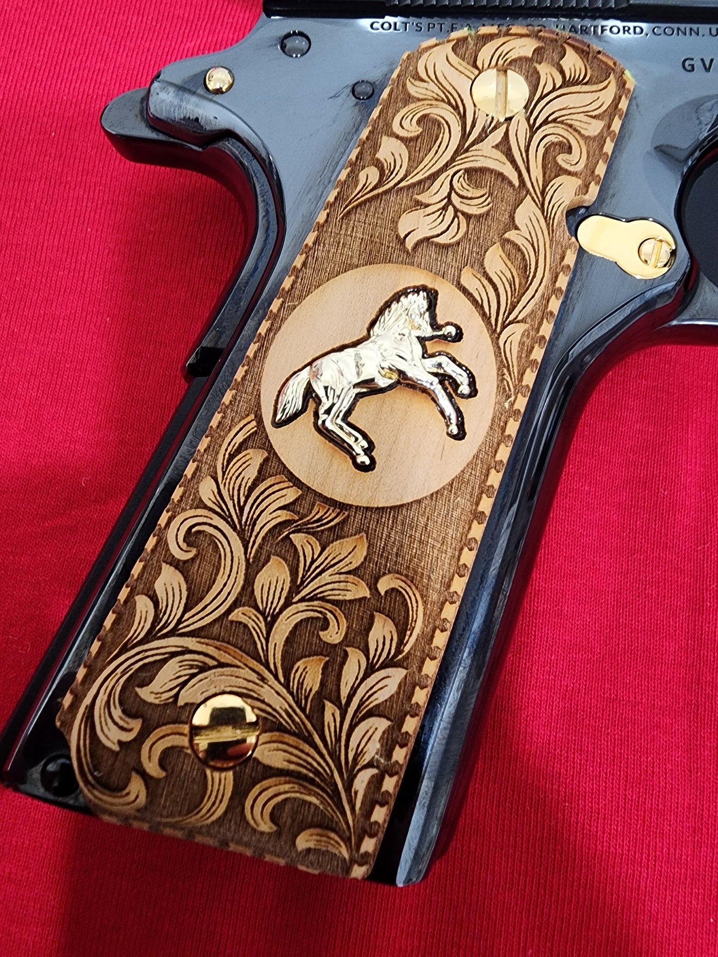 Custom Engraved Maple 1911 Wood Grips Rampant Horse With Gold Plated Screws