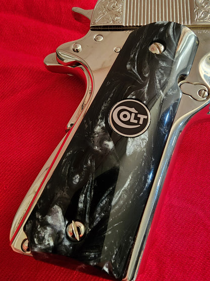 Colt 1911 Black Pearlite Grips – Silver Medallion Inlay