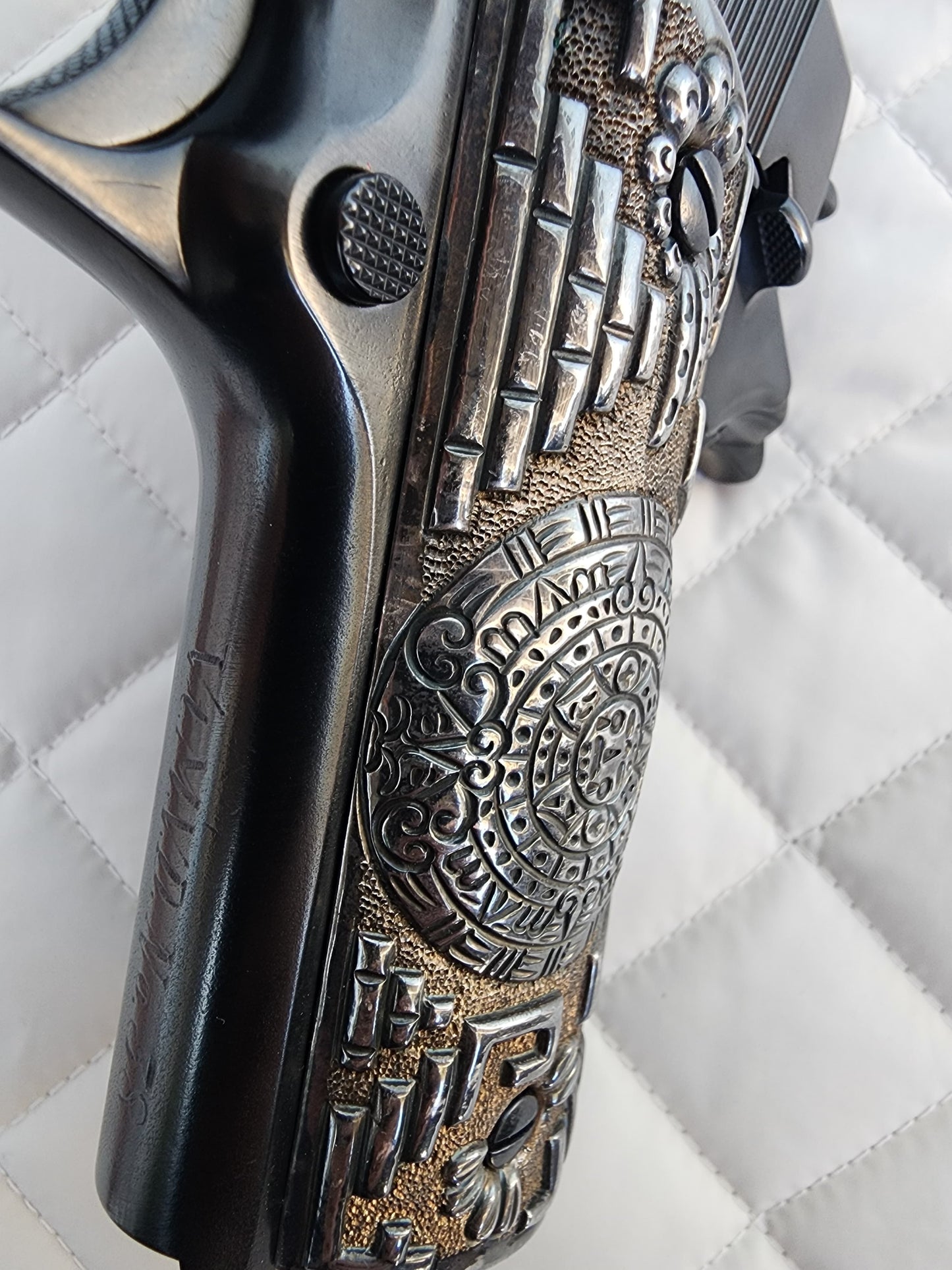 *EXTREMELY RARE*  Genuine 9.25 Sterling Silver 1911 Pistol Grips – Aztec Calendar Design – 106g – Handcrafted Luxury Silver Mexican Vintage Engraved