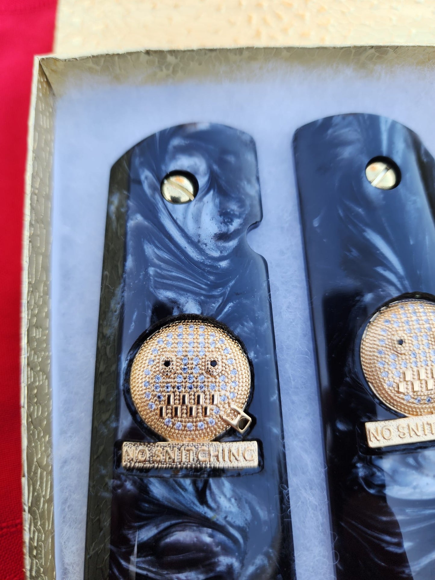 1911 Zipped Face Inlays with CZ Stones & 24K Gold Plated Screws Black Pearlite Grips